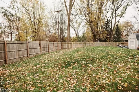 17033 Central, Romulus, MI 48174 photo 40