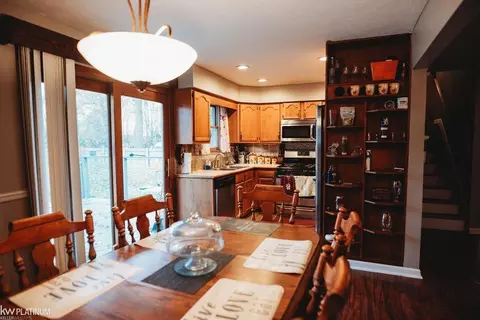 17033 Central, Romulus, MI 48174 photo 18