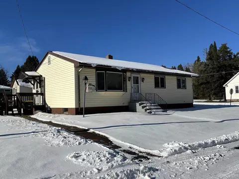 301 W Tamarack, Ironwood, MI 49938