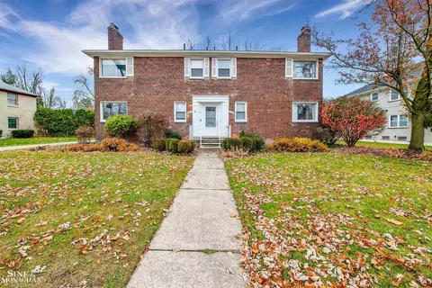 850 Harcourt, Grosse Pointe Park, MI 48230