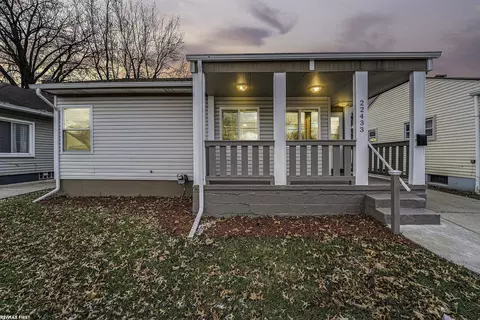 22433 Wilmot, Eastpointe, MI 48021