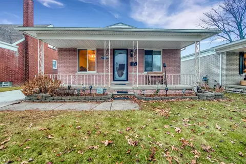 21929 Trombly, Saint Clair Shores, MI 48080