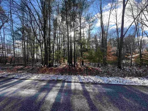895 W Walter, Sanford, MI 48657