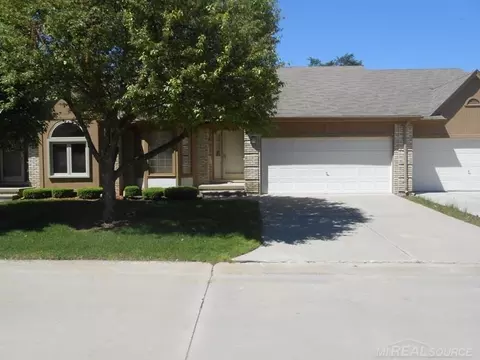 35915 Fierimonte, Clinton Township, MI 48035