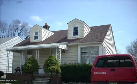 21118 Dexter, Warren, MI 48089