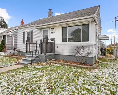 28647 Maple, Roseville, MI 48066