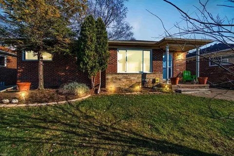26106 Harmon, Saint Clair Shores, MI 48081