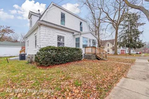 700 Broadway, Owosso, MI 48867 photo 2