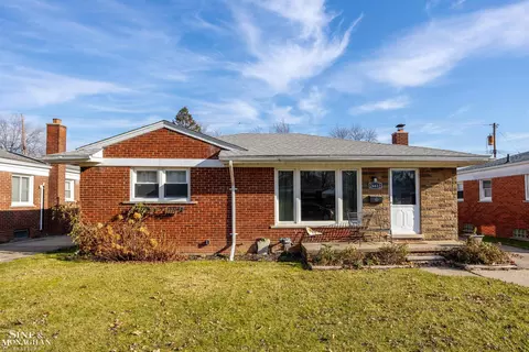 24412 Star Vly, Saint Clair Shores, MI 48080
