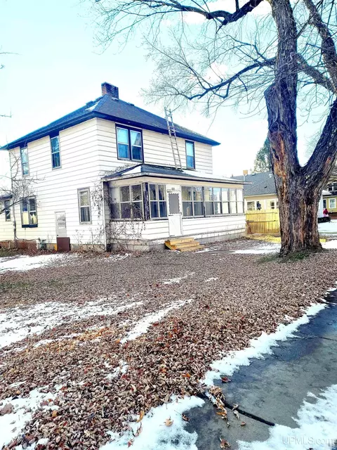 209 Mill St, Goodman, WI 54125