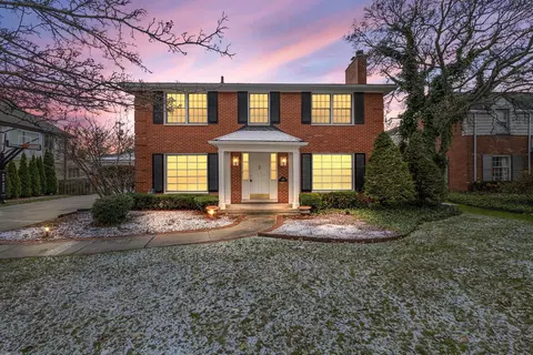 49 Hampton, Grosse Pointe Shores, MI 48236