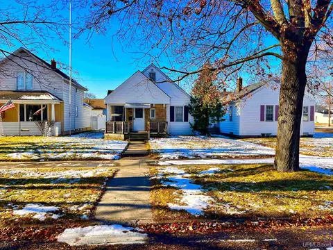 606 S 15th, Escanaba, MI 49829