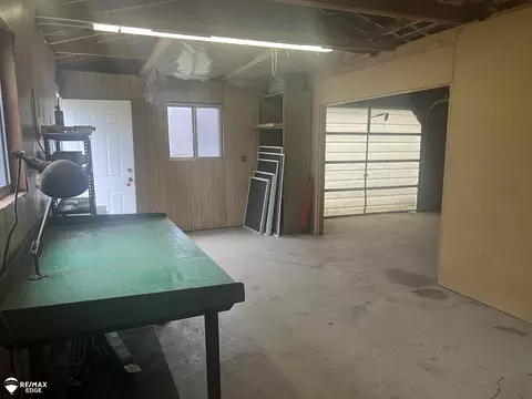 6405 Brewer, Flint, MI 48507 photo 70