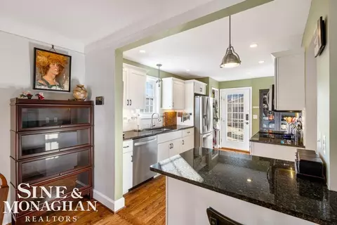 1379 Hampton, Grosse Pointe Woods, MI 48236 photo 13
