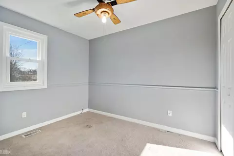 5376 Gardner E, Sterling Heights, MI 48310 photo 16