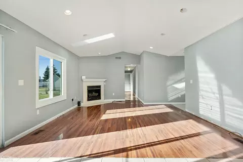 5376 Gardner E, Sterling Heights, MI 48310 photo 6