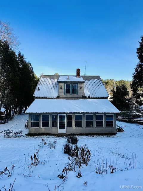200 Hill, Ishpeming, MI 49849