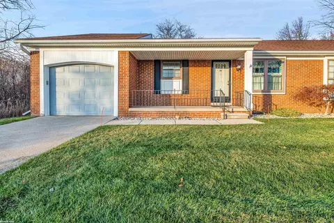 28091 W Maple Frst #24, Harrison Township, MI 48045