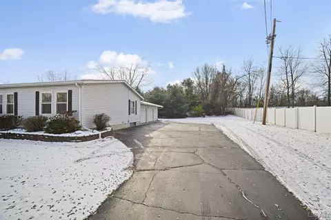 1010 Sutton, Adrian, MI 49221 photo 40