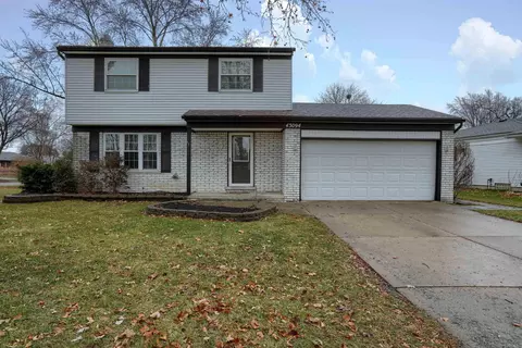 43094 Hyde Park Dr, Sterling Heights, MI 48313