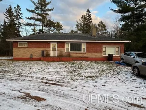 10202 Bay Shr, Rapid River, MI 49878