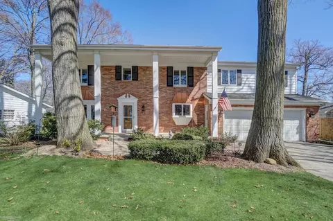 3018 E Vlg, Port Huron, MI 48060