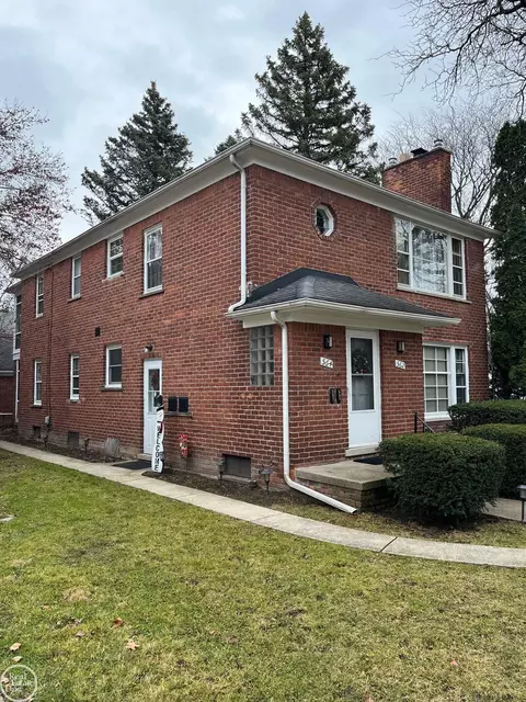 562-564 St Clair, Grosse Pointe, MI 48230 photo 2