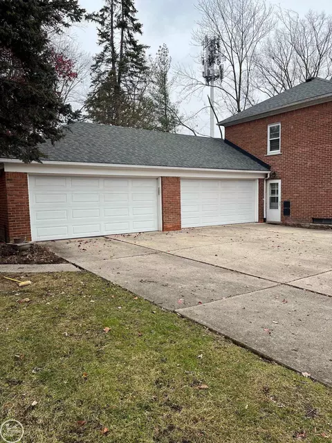 562-564 St Clair, Grosse Pointe, MI 48230 photo 5