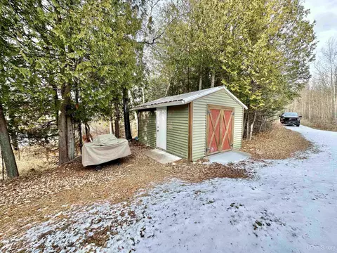 6180 G5, Escanaba, MI 49829 photo 27
