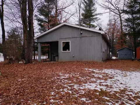 5487 Morrow, Gladwin, MI 48624 photo 17