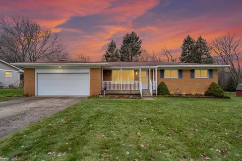 3776 Hi Villa, Lake Orion, MI 48360