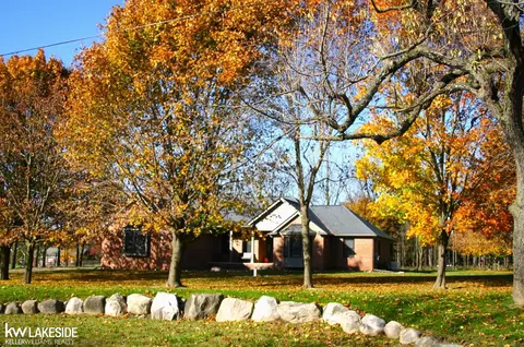 1877 Parks, Oakland, MI 48363
