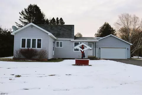 1174 N Gulliver # N, Gulliver, MI 49840