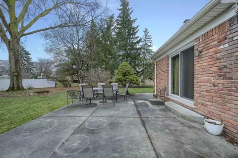 4798 Calvert, Troy, MI 48085 photo 33