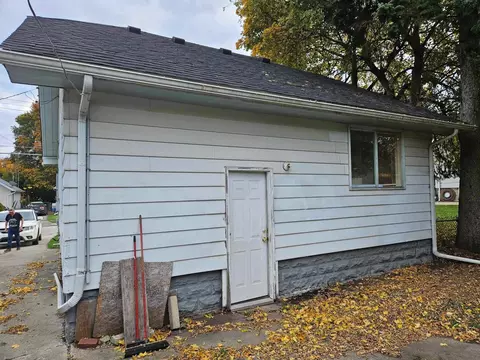 2116 Brown, Flint, MI 48503 photo 3