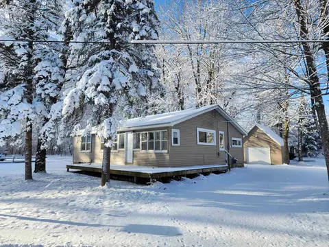 330 Arbor, Lake, MI 48632
