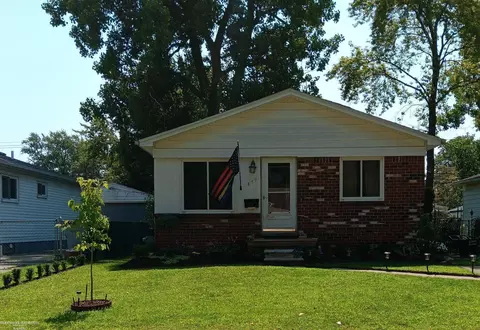 449 W Goulson, Hazel Park, MI 48030