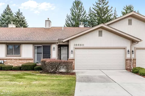 38880 Windmill Pointe, Clinton Township, MI 48038