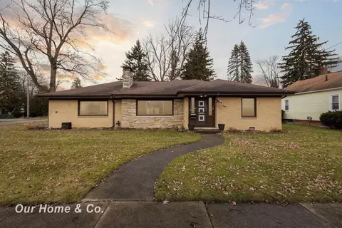 1734 Ottawa, Saginaw, MI 48602