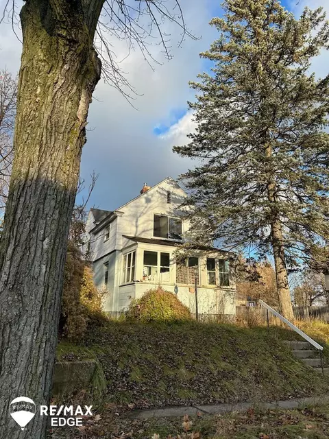 1924 Joliet, Flint, MI 48504