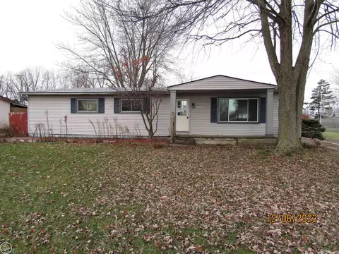 47457 Hennings, Chesterfield, MI 48047