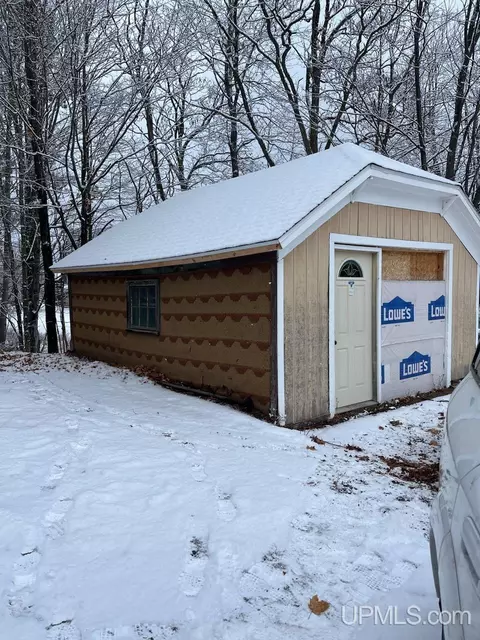 140 Us41, Mohawk, MI 49950