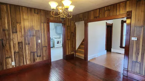 540 James, Adrian, MI 49221 photo 2