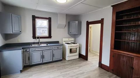 540 James, Adrian, MI 49221 photo 12