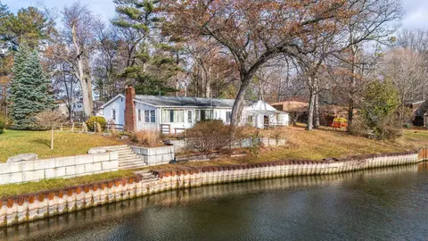 6717 Riverside, Caseville, MI 48725