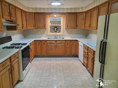 2775 Gruber, Monroe, MI 48162 photo 8