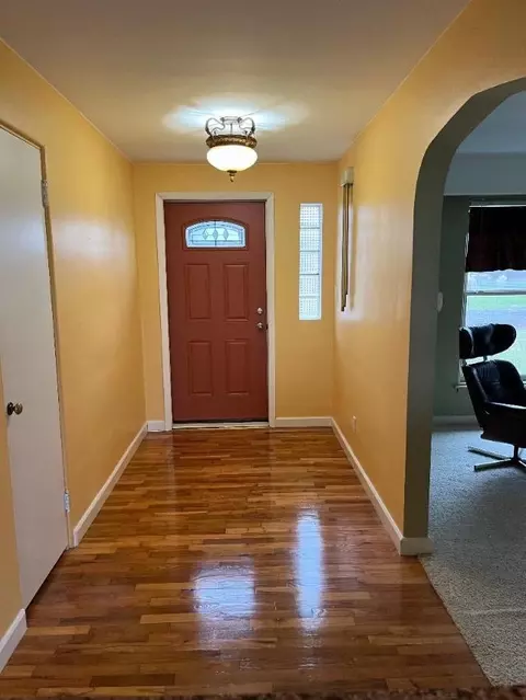 564 Dean, Owosso, MI 48867 photo 2