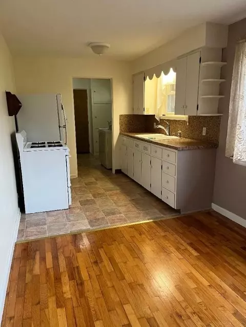 564 Dean, Owosso, MI 48867 photo 4