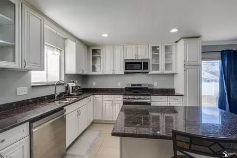 18140 Valade, Riverview, MI 48193 photo 10