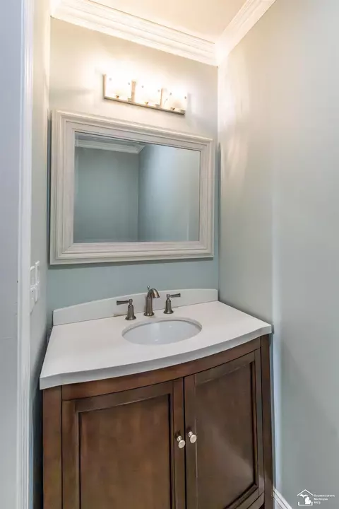 18140 Valade, Riverview, MI 48193 photo 13